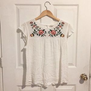 🌸 🌿 Embroidered Top